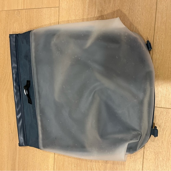 Thule Aion 40L Travel Backpack - Picture 5 of 13